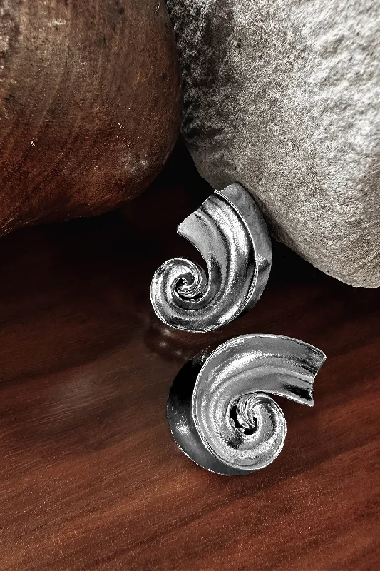 Calypso Spiral Shell Earrings Silver Laid - back Women's Style Laid - back Women's Style Calypso Spiral Shell Earrings Silver Laid - back Women's Style Laid - back Women's Style
