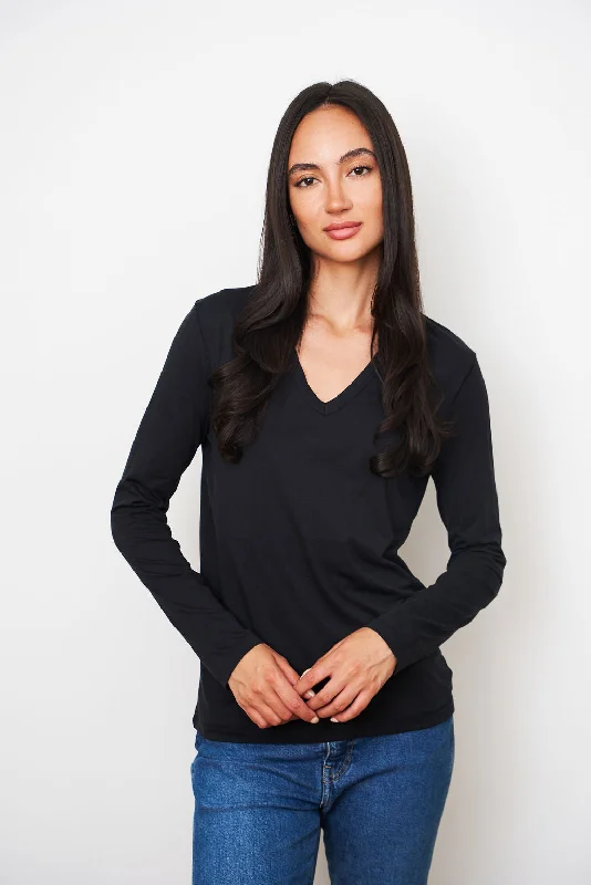 Lyocell Cotton Long Sleeve Semi Relaxed V-Neck in Noir Rugged Women's Outdoor Rugged Women's Outdoor Lyocell Cotton Long Sleeve Semi Relaxed V-Neck in Noir Rugged Women's Outdoor Rugged Women's Outdoor