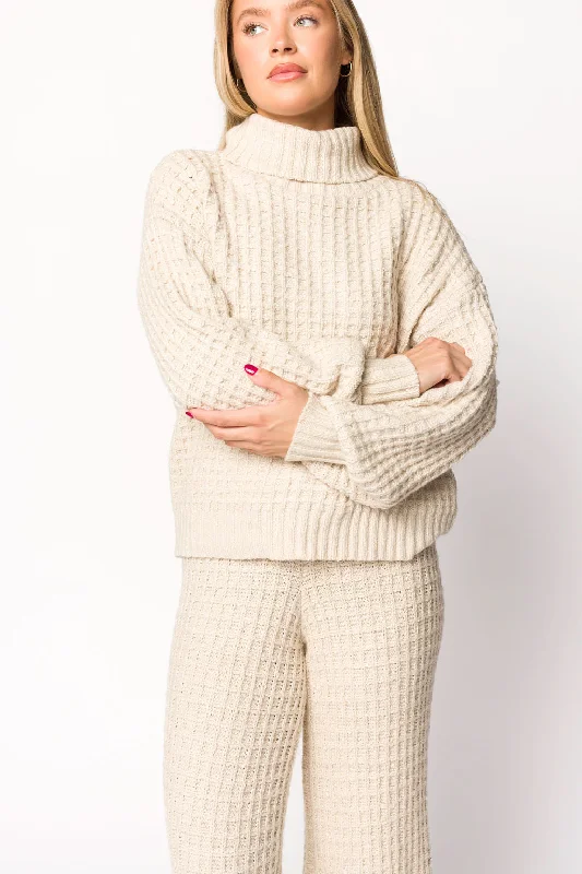 Lovender Turtleneck Sweater in Natural Modern Women's  Modern Women's 