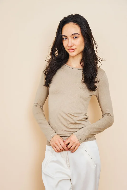 Majestic Soft Touch Long Sleeve Crewneck in Desert Country Country