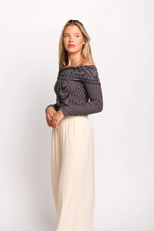 Rowena Knit Top in Black/White Stripe Cozy Women's Sherpa - lined Cozy Women's Sherpa - lined Rowena Knit Top in Black/White Stripe Cozy Women's Sherpa - lined Cozy Women's Sherpa - lined