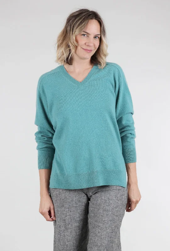 Boyfriend Cashmere Vee Sweater, Malachite Modern Women's Tech Modern Women's Tech