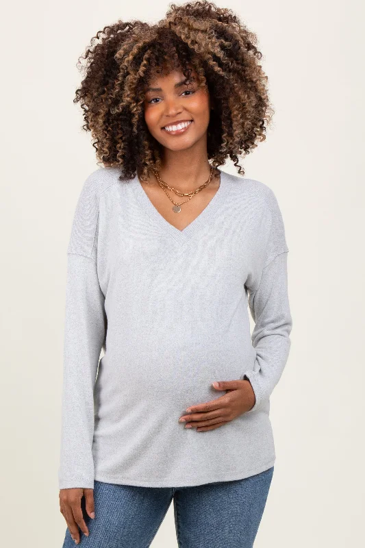 Heather Grey Basic V-Neck Long Sleeve Brushed Knit Maternity Top Laid - back Women's Style Laid - back Women's Style Heather Grey Basic V-Neck Long Sleeve Brushed Knit Maternity Top Laid - back Women's Style Laid - back Women's Style