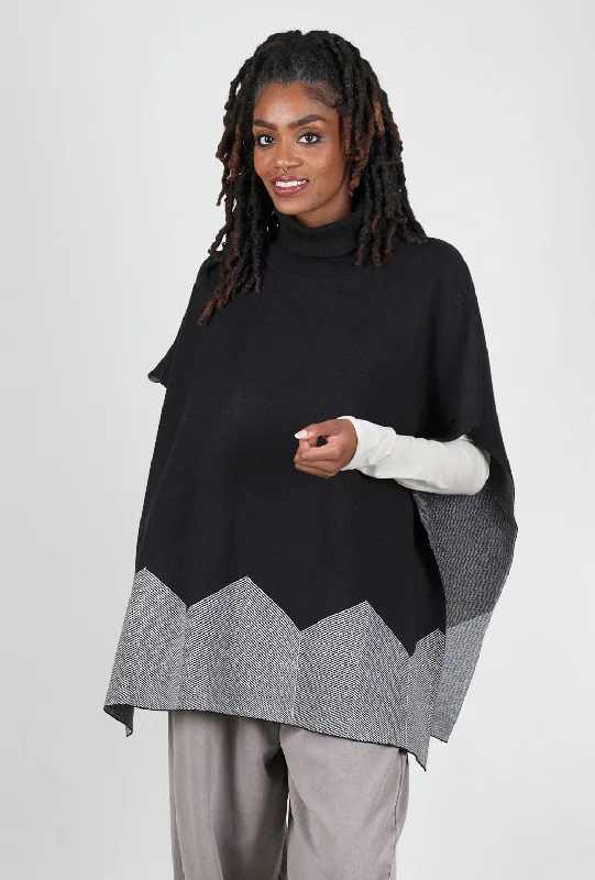 Popover Poncho, Black Adventure Adventure