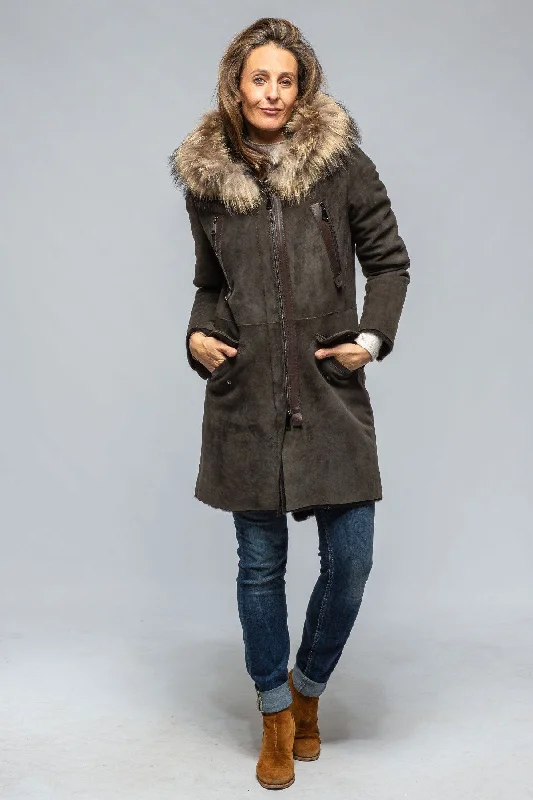 Timber Hooded Shearling Parka Modern Women's  Modern Women's 