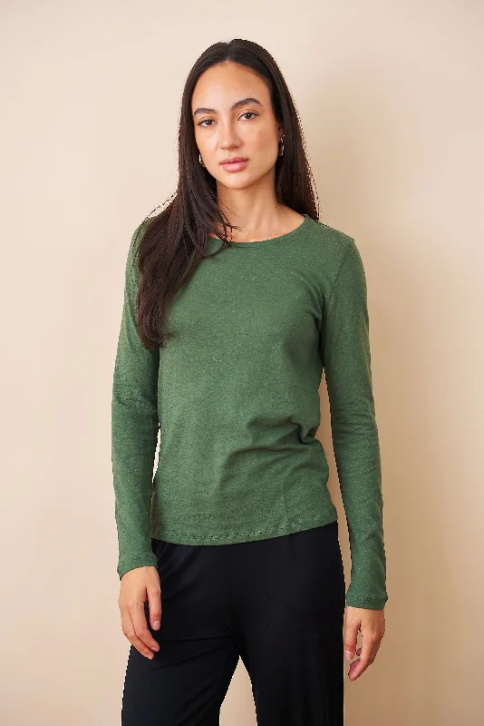 Majestic Cotton/Cashmere Long Sleeve Crewneck in Mousse Stylish Women's Neon Stylish Women's Neon Majestic Cotton/Cashmere Long Sleeve Crewneck in Mousse Stylish Women's Neon Stylish Women's Neon