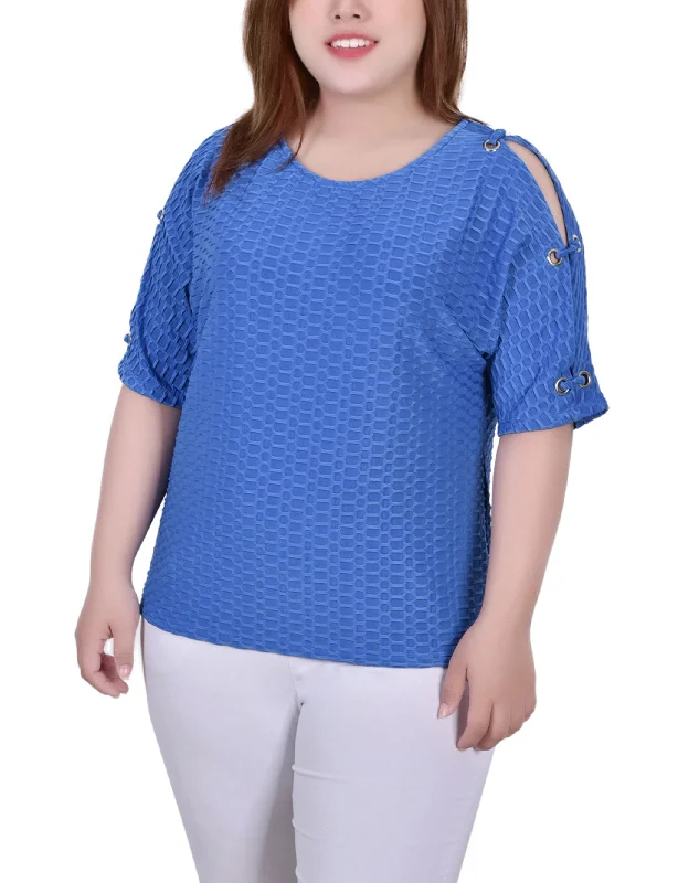 Plus Size Short Sleeve Honeycomb Textured Grommet Top Traditional Women's Traditional Women's Plus Size Short Sleeve Honeycomb Textured Grommet Top Traditional Women's Traditional Women's