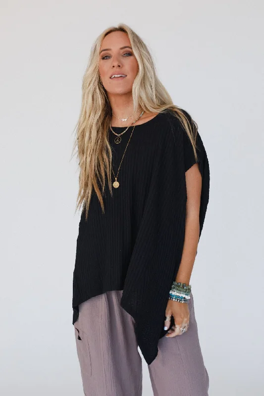 The Nest Everleigh Textured Tunic Top - Black Gym