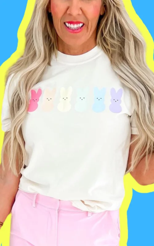Rainbow Easter Peeps Graphic T-shirt** Vintage Women's 1970S  Vintage Women's 1970S 