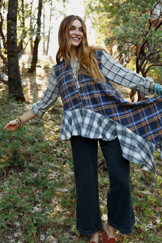 Nomad Wander Plaid Top - Navy Practical Women's Quick - dry